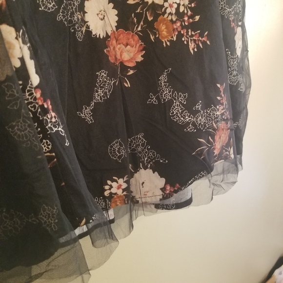 TORRID Black Floral Skirt with Mesh Overlay Size 3 - Picture 3 of 6